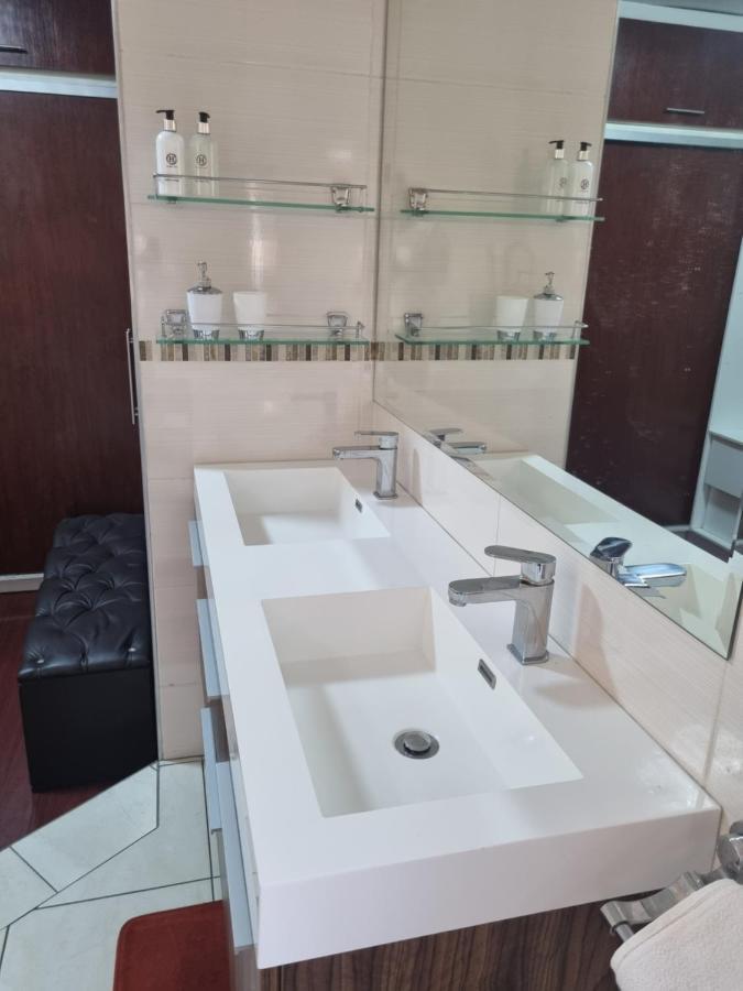 ヨハネスブルグLalela Houseアパートメント エクステリア 写真